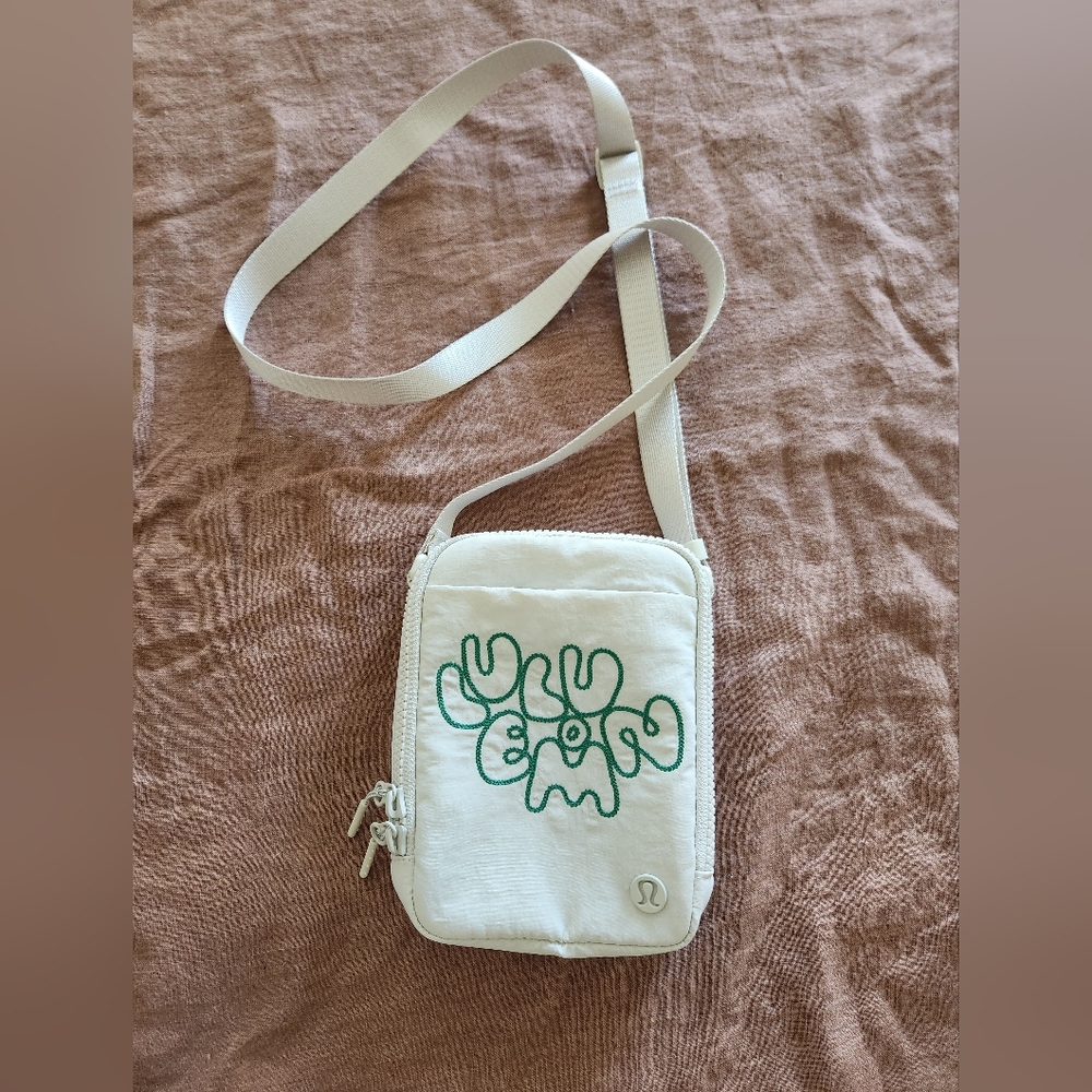 ✨️NWOT Lululemon Embroidery Shoulder Bag Crossbody